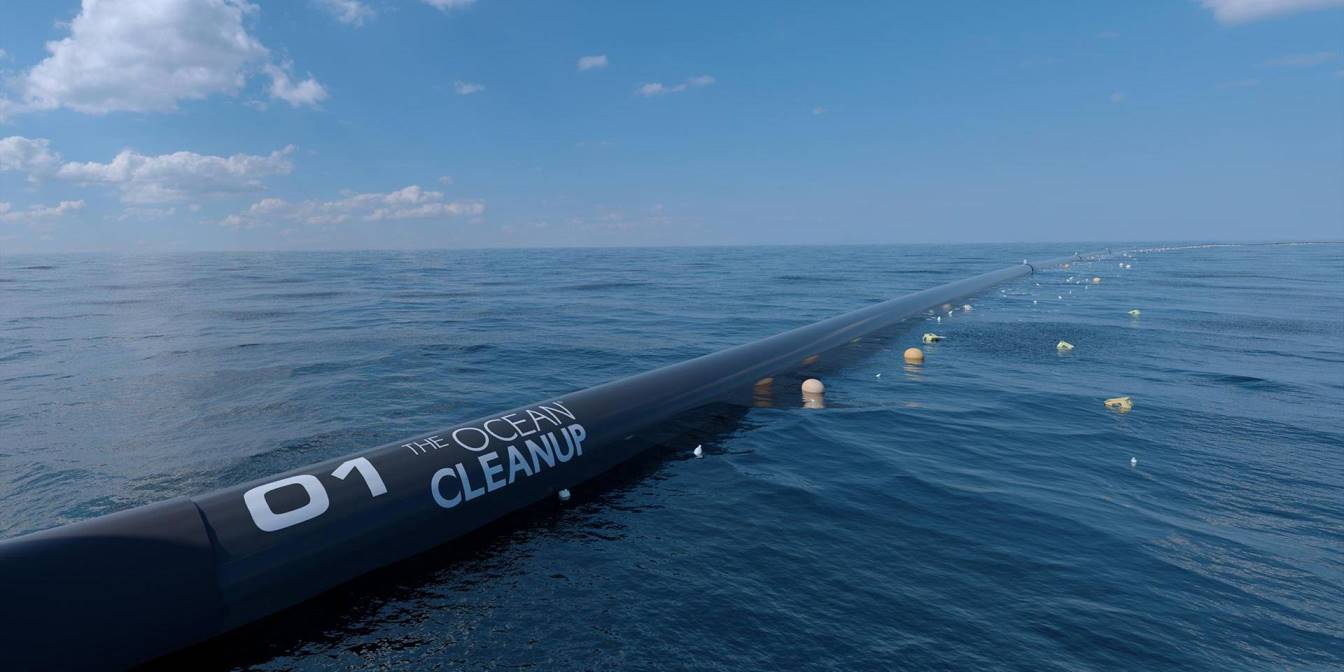 В США запустили гигантскую ловушку для пластикового мусора в океане
